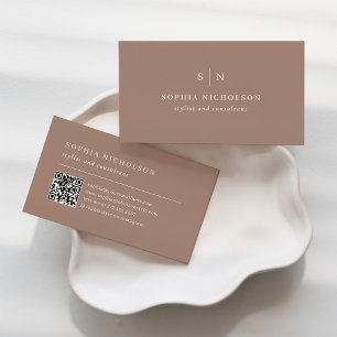 Cartão De Visita Minimalista e Chic Monograma e Código QR Bege