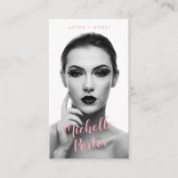 Modelos de ator fotografados em preto e branco