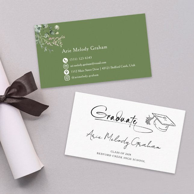 Cartão De Visita Modern Handwritten Script Graduate Name Card (Criador carregado)