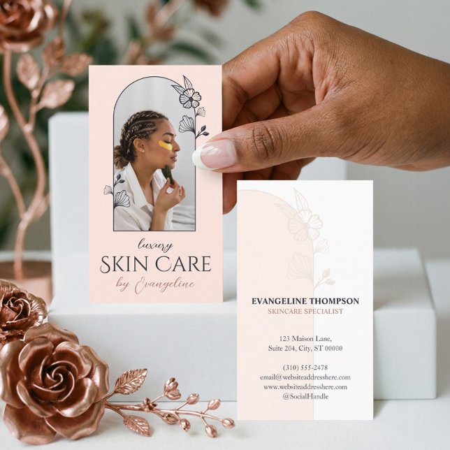 Cartão De Visita Modern Skincare Esthetician Floral Rose Arch Photo (Modern Skincare Esthetician Floral Rose Arch Photo Business Card)