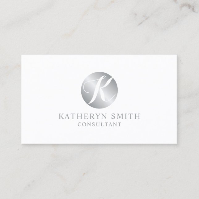 Cartão De Visita Monograma Elegante Branco e Prateado (Frente)