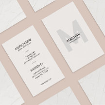 Monograma Mínimo de Cinza Pálida Sombreada Moderna