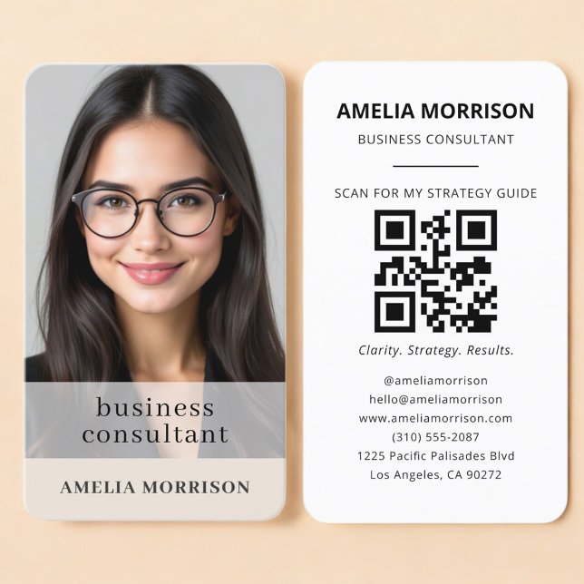 Cartão de Visita Neutro de Consultor com Código QR (Criador carregado)