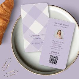 Cartão De Visita Pastel Purple Gingham Bakery Vertical QR Photo
