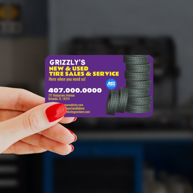Cartão de visita personalizável de serviços de pne (Become more visible to potential customers with these tire repair business cards.)