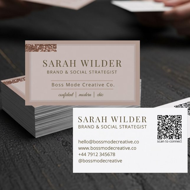 Cartão De Visita Pink Brand & Social Strategist Business Card (Never underestimate the power of a great business card. Perfect for brand & social media strategists)
