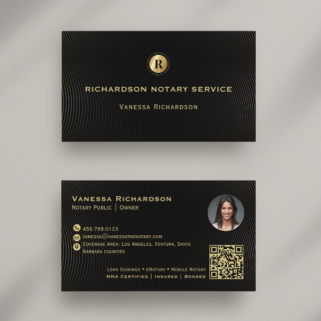 Cartão De Visita Preto escuro e Dourado Monograma Foto QR Notícia S (Criador carregado)