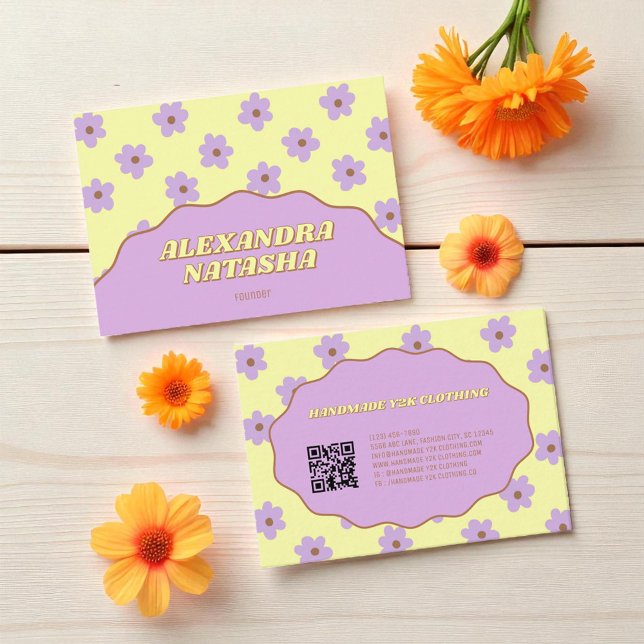 Cartão De Visita Púrpura Amarelo Vestuário do Ventilador Y2K (Yellow Purple Y2K Flower Handmade Clothing Business Card)