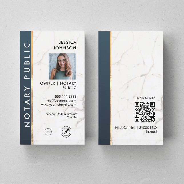 Cartão De Visita QR de Foto Notícia Dourada e Azul Marble Profissio (Criador carregado)
