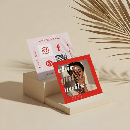 Cartão De Visita Quadrado Código de Foto Social e QR do Modern Nail Salon Bu