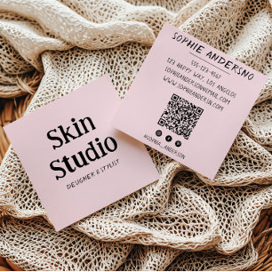 Cartão De Visita Quadrado Código QR de Estúdio de Pele Minimalista Rosa Bege