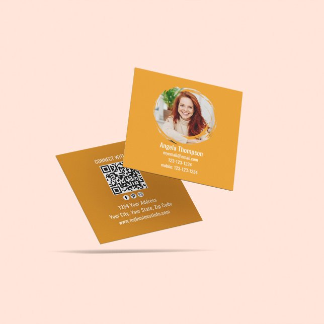Cartão De Visita Quadrado Código QR de Foto Conecte-se Comigo Laranja  (Business card with photo and QR code template.)