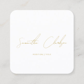 Cartão De Visita Quadrado Código QR de Script Manuscrito Dourado e Beige min