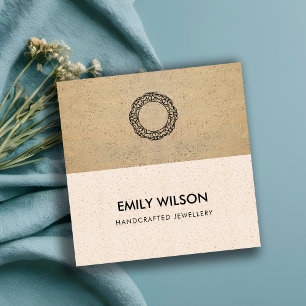 CARTÃO DE VISITA QUADRADO CÓDIGO QR DO LOGOTIPO DE TEXTURA TERRACOTTA DE PI