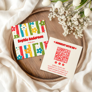 Cartão De Visita Quadrado Código QR Floral Retro em Negrito com Tipografia V