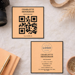 Cartão De Visita Quadrado Design Profissional de Código QR Minimalista