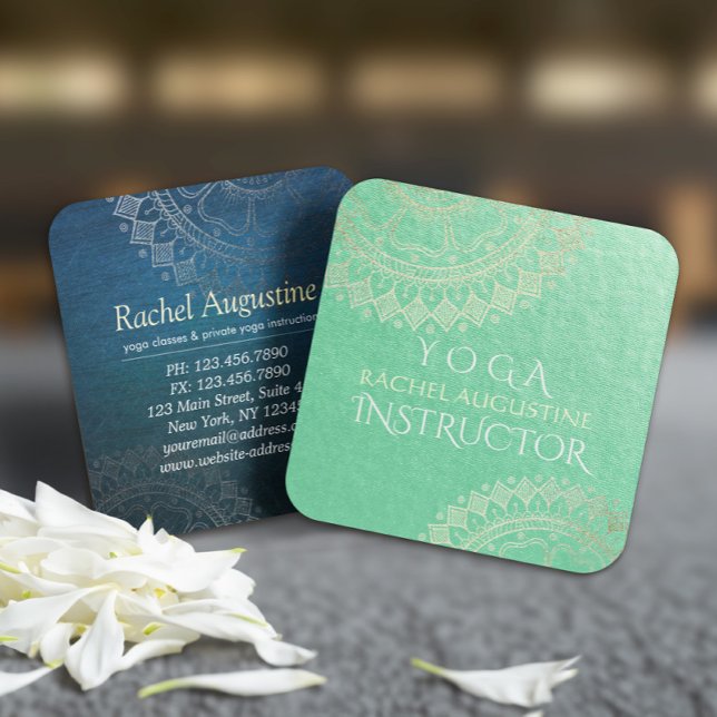 Cartão De Visita Quadrado Instrutor de Meditação Yoga Green Gold Foil Mandal (Criador carregado)