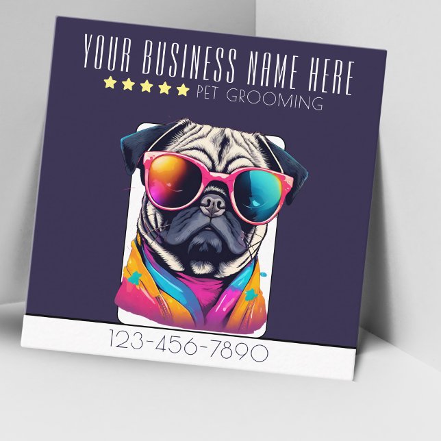 Cartão De Visita Quadrado Legal Cachorro Alinhando a fidelidade do cão na mo (Catch the attention with this stylish pug with colorful sunglasses. Give away to gain loyal clients.)