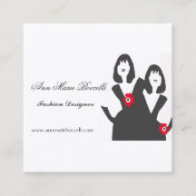 Modelos pretos pequenos na moda das mulheres do