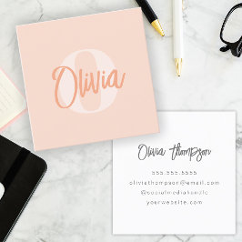 Cartão De Visita Quadrado Monograma legal de Script de Tendência Rosa Blush 