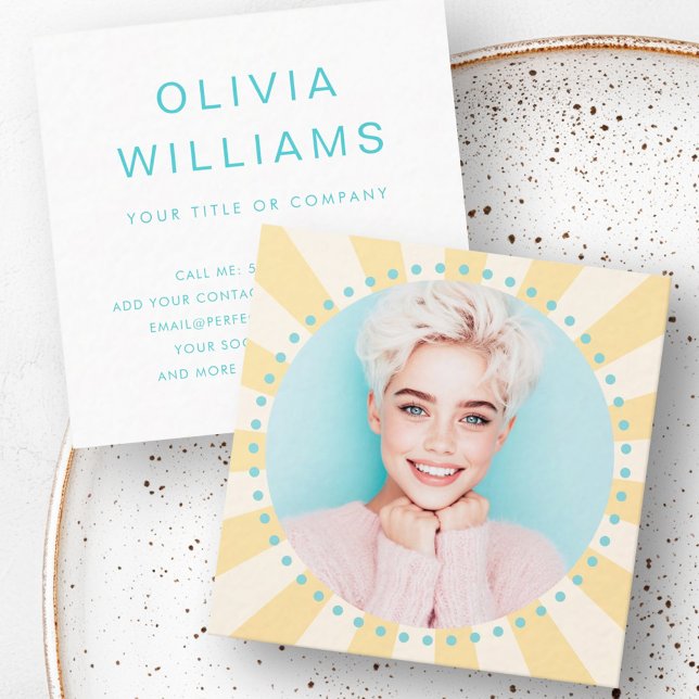 Cartão De Visita Quadrado Ponto azul-azul-aqua-burst amarelo fotografia fres (Yellow sunburst aqua blue dots trendy fresh photo square business card)