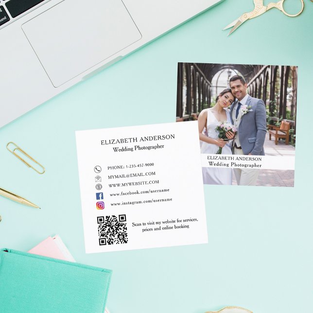 Cartão De Visita Quadrado Prêmio de mídia social de código QR preto branco f (Criador carregado)