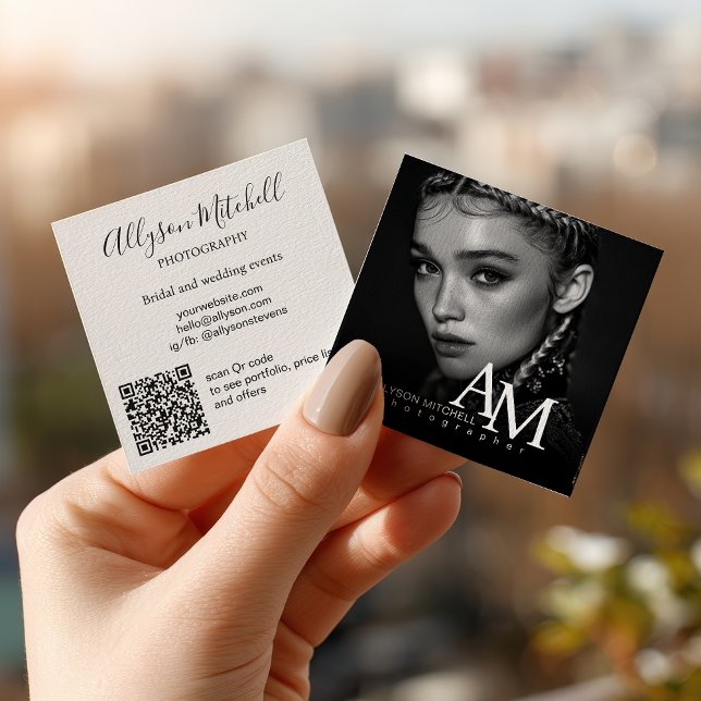 Cartão De Visita Quadrado Simple Modern Black White Photo QR Photography (Simple Modern Black White Photo QR Photography Square Business Card)