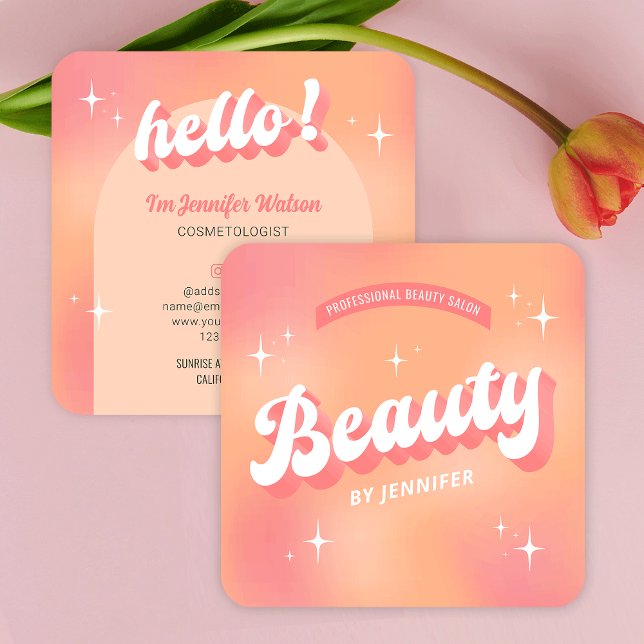 Cartão De Visita Quadrado Trendy Cosmetologista Lashes Retro Girly Beauty (Trendy retro beauty salon business cards featuring groovy fonts and girly peach color scheme)