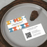Cartão De Visita Retro Vintage inspirado no CÓDIGO QR amarelo alara<br><div class="desc">Este cartão de visita atraente apresenta um design retrorinspirado que lembra os padrões vibrantes dos anos 60 e 70. O fundo apresenta uma disposição divertida de meio círculo e vieiras em tons de azul, laranja e amarelo. As cores nostálgicas e as formas geométricas evocam uma sensação de criatividade, energia e...</div>