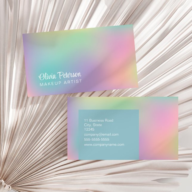 Cartão De Visita Script Branco Elegante Holográfico Moderno (Modern Holographic Elegant White Script Business Card on a white dry palm leaf.)