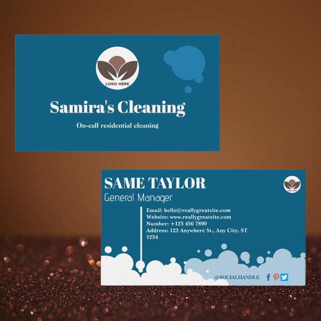 Cartão De Visita Serviços de Limpeza Simples Azul e Branco (Blue and White Simple Cleaning Services Business Card)