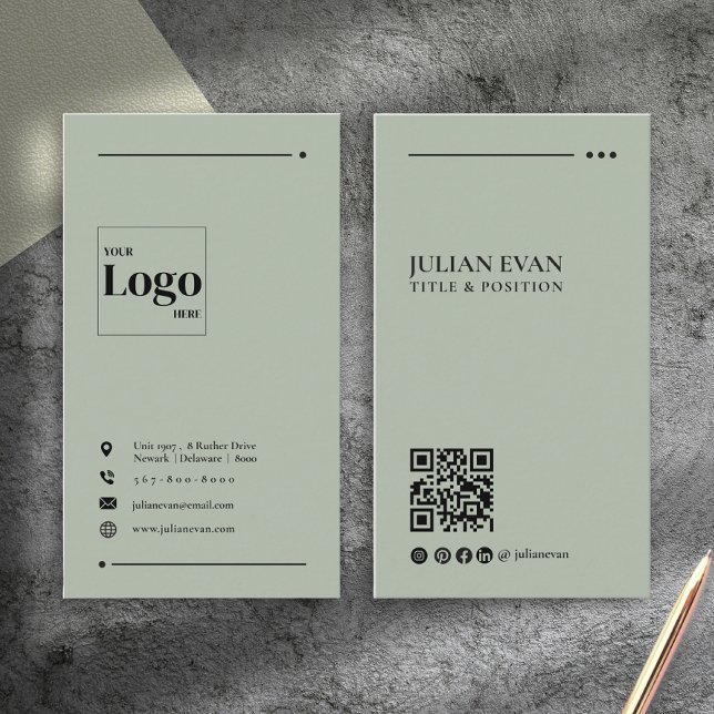 Cartão De Visita Simple Modern QR Code Sage Green Minimalist (Simple Modern QR Code Sage Green Minimalist Business Card)