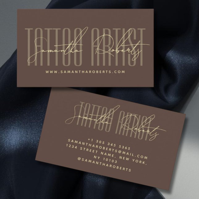 Cartão De Visita Tattoo artist modern typography script brown (Criador carregado)