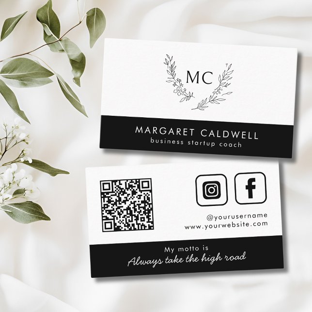 Cartão De Visita Terra do Monograma Preto e Branco (Black and White Social Media QR Code Monogram Wreath Business Card)