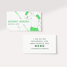 Treinador em Artes Marciais Lutando Contra Esporte