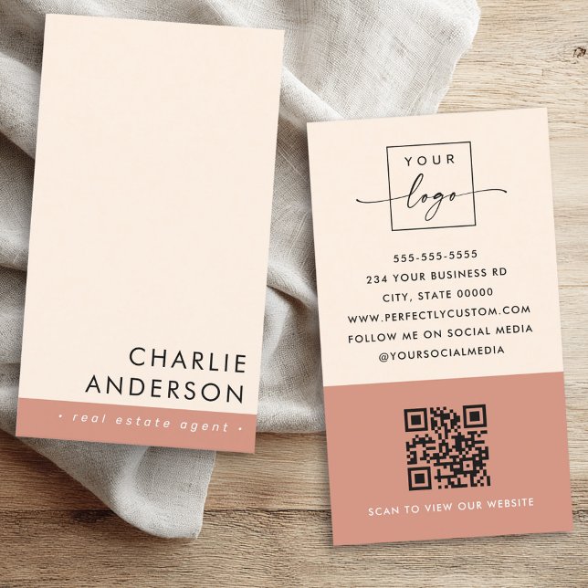 Cartão De Visita Valor mínimo moderno do código QR terracotta - cas (Modern minimal QR code terracotta brown vertical Business Card)