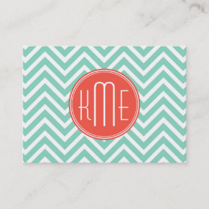 Cartão De Visita Verde chique Chevron do Aqua e monograma feito sob