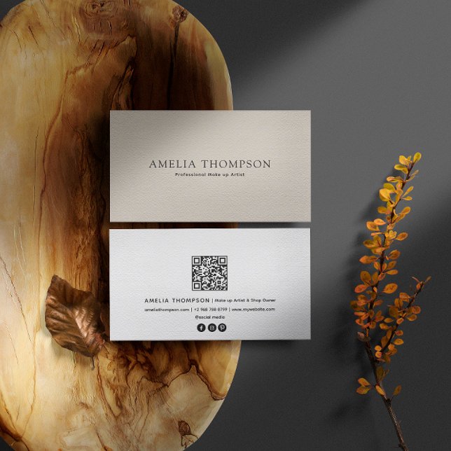 Cartão De Visita Vintage Cream Professional QR Code (Criador carregado)