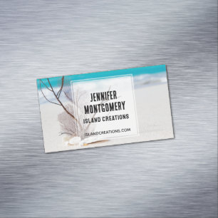 Cartão De Visitas Magnético Conchas brancas em uma praia tropical