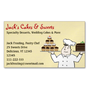 Cartão De Visitas Magnético Confeiteiro segurando bolo e cupcakes