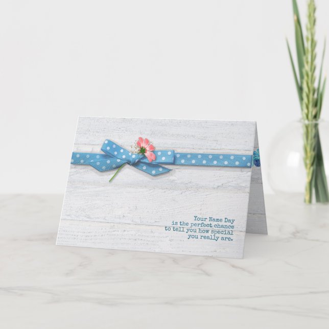 Cartão Dia da margarida na faixa de bolinhas (Frente)