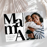 Cartão Dia de as mães de Fotografia da Mama Negra<br><div class="desc">Nosso cartão de dia de as mães preto e branco, elegante e na moda, oferece a maneira perfeita de mostrar seu amor pela mulher especial em sua vida. Este cartão foi projetado tendo em mente o estilo e a praticidade. O cartão apresenta um modelo de fotografia para que você insira...</div>