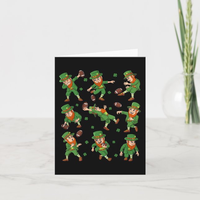 Cartão Dia de São Patrício Leprechaun Futebol Player Clov (Frente)