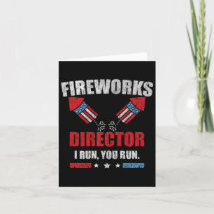 Cartão Diretor de Fogos de Artifício Engraçado do Dia 4 d