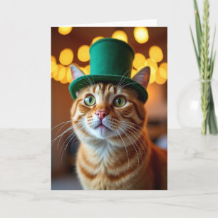 Cartão Divertido de Gato Ruivo com Chapéu Verde