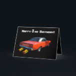 Cartão do carro do músculo do feliz aniversario<br><div class="desc">Personalize este cartão para dentro e para fora! Carro clássico do músculo com as chamas que saem das tubulações de cauda.</div>