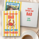 Cartão do Dia dos Pais Funny Crab Amalfi Faixa Ama<br><div class="desc">Traga o Sass Costeiro - Diretamente para o Café da Manhã do Papai no Dia dos Pais! Apresentamos nosso cartão "Papai, Você é Meu Crusty-Ancien Favorito" — onde as vibrações do verão italiano se encontram com piadas de frutos do mar da maneira mais amavelmente crocante possível. Projetado na estética da...</div>