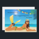 Cartão do feriado do Natal da praia<br><div class="desc">Passando a época natalícia na praia? Envie suas considerações com este cartão perto da praia maravilhoso do feriado. (ZD FP) O cartão é fácil de personalizar com seus fraseio, opções da pia batismal, do cor da pia batismal, as de papel da forma e escolha de seis tipos de papel. Envelopes...</div>