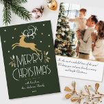 Cartão Dourada Verde Escuro da Reindeer de Natal<br><div class="desc">Um cartão de Natal festivo do estilo Art Deco, com texto editável e sua própria foto personalizada no verso. Esta modelo de na moda apresenta uma rena saltitante, com folhas decorativas e estrelas. O texto pode ser personalizado com um nome, data e uma saudação pessoal. Cores: verde muito escuro, branco...</div>