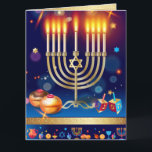 Cartão Dourado bonito de Hanukkah Menorah<br><div class="desc">Cartão de cartões de natal judaico bonito feliz de Hanukkah. Fundo judaico de Hanukkah do feriado com símbolos tradicionais de Chanukah - dreidels de madeira (parte superior de giro), rosquinhas, menorah, velas, estrela de David e teste padrão de incandescência do papel de parede das luzes. Decoração do festival de Hanukkah....</div>